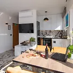 Διαμέρισμα Luxury Edi